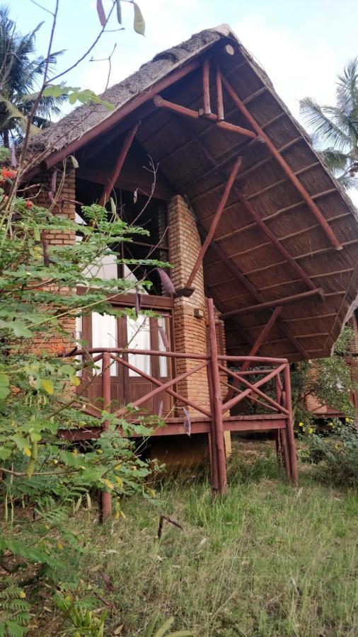Simbamwenni Lodge And Camping Morogoro Esterno foto