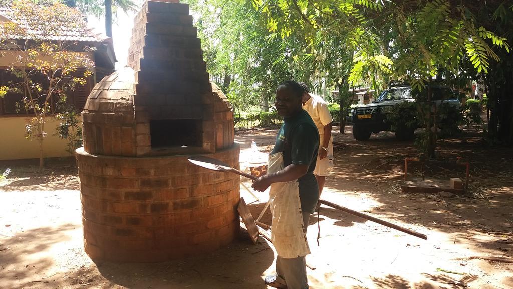 Simbamwenni Lodge And Camping Morogoro Esterno foto